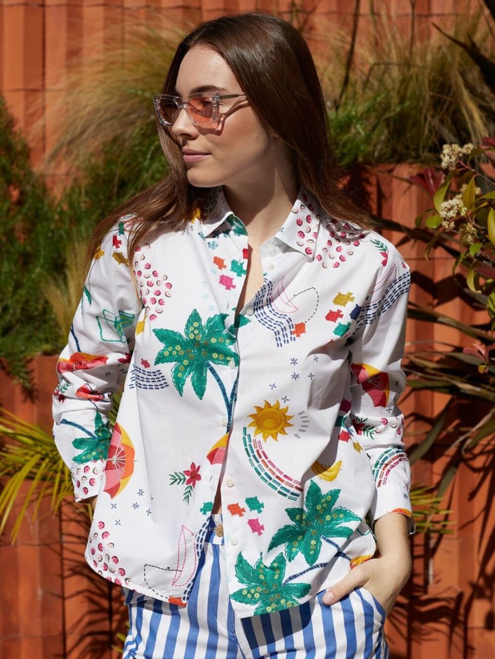 Vilagallo Women's Isabella Biarritz Poplin White Tropical Print Button-Up Size M